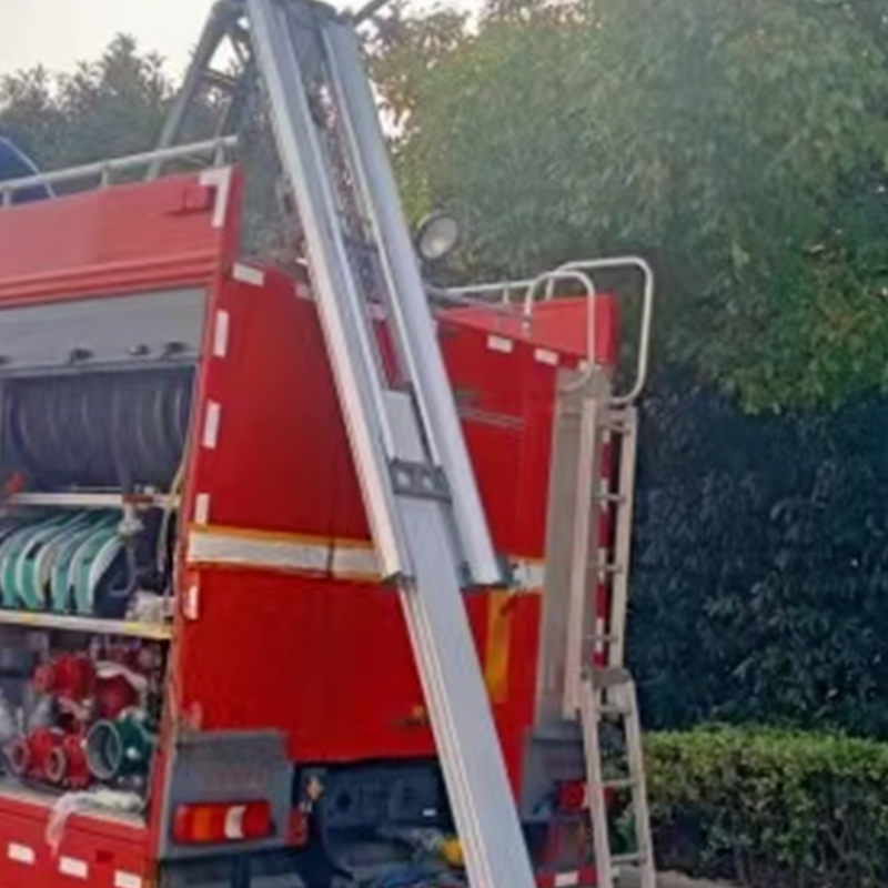 Elektryczne stojaki na drabiny do wozów strażackich Elektryczne stojaki na drabiny do wozów strażackich