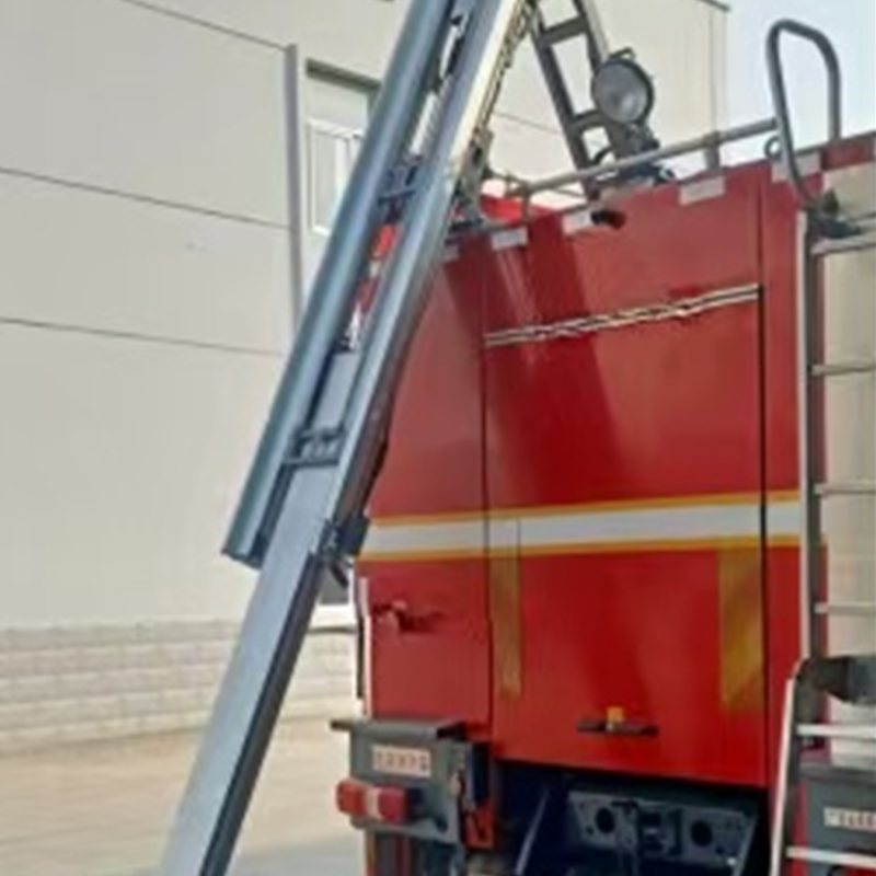 Elektryczne stojaki na drabiny do wozów strażackich Elektryczne stojaki na drabiny do wozów strażackich