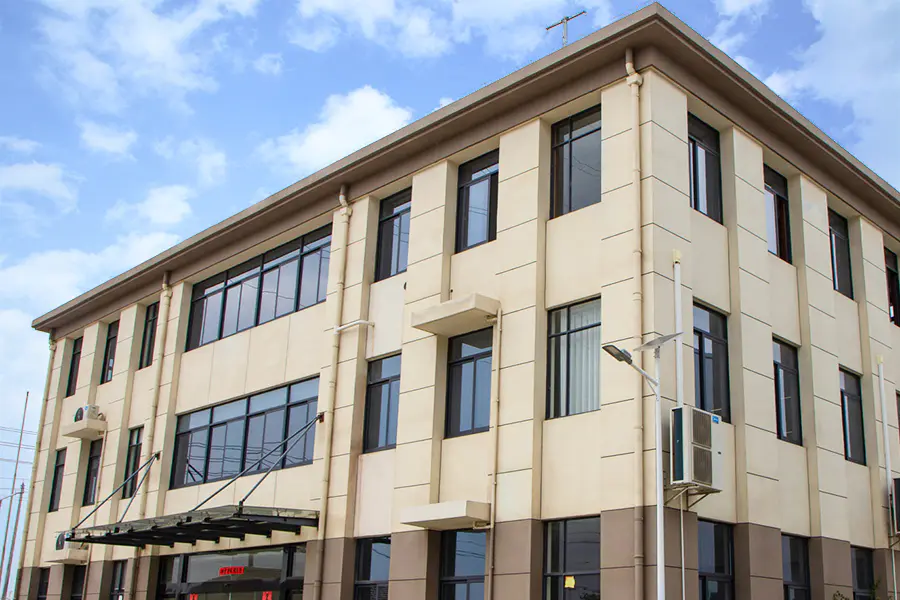 Widok zewnętrzny fabryki